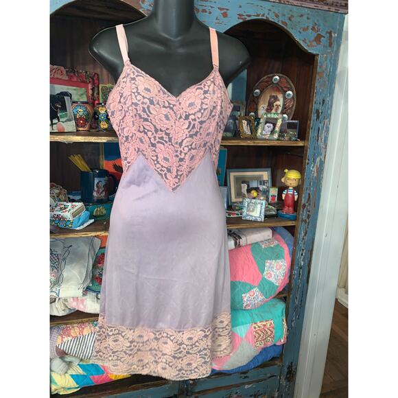 VINTAGE 50'S LAVENDER LACE SLIP OR SLIPDRESS - Picture 1 of 10
